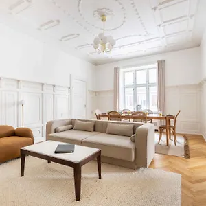 Large In By Tivoli Gardens Apartment Copenhagen
