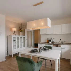  Apartment Exklusiv&zentral: 1-zi. Mit Balkon Stellplatz Deutschland